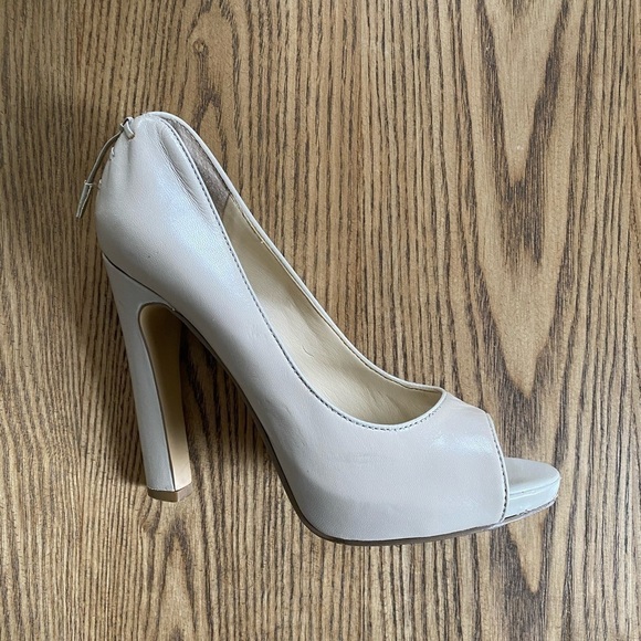 NINE West Nude Peep Toe Pump Heels - Picture 3 of 12
